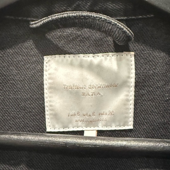 BLACK DISTRESSED DENIM JACKET - Picture 3 of 4